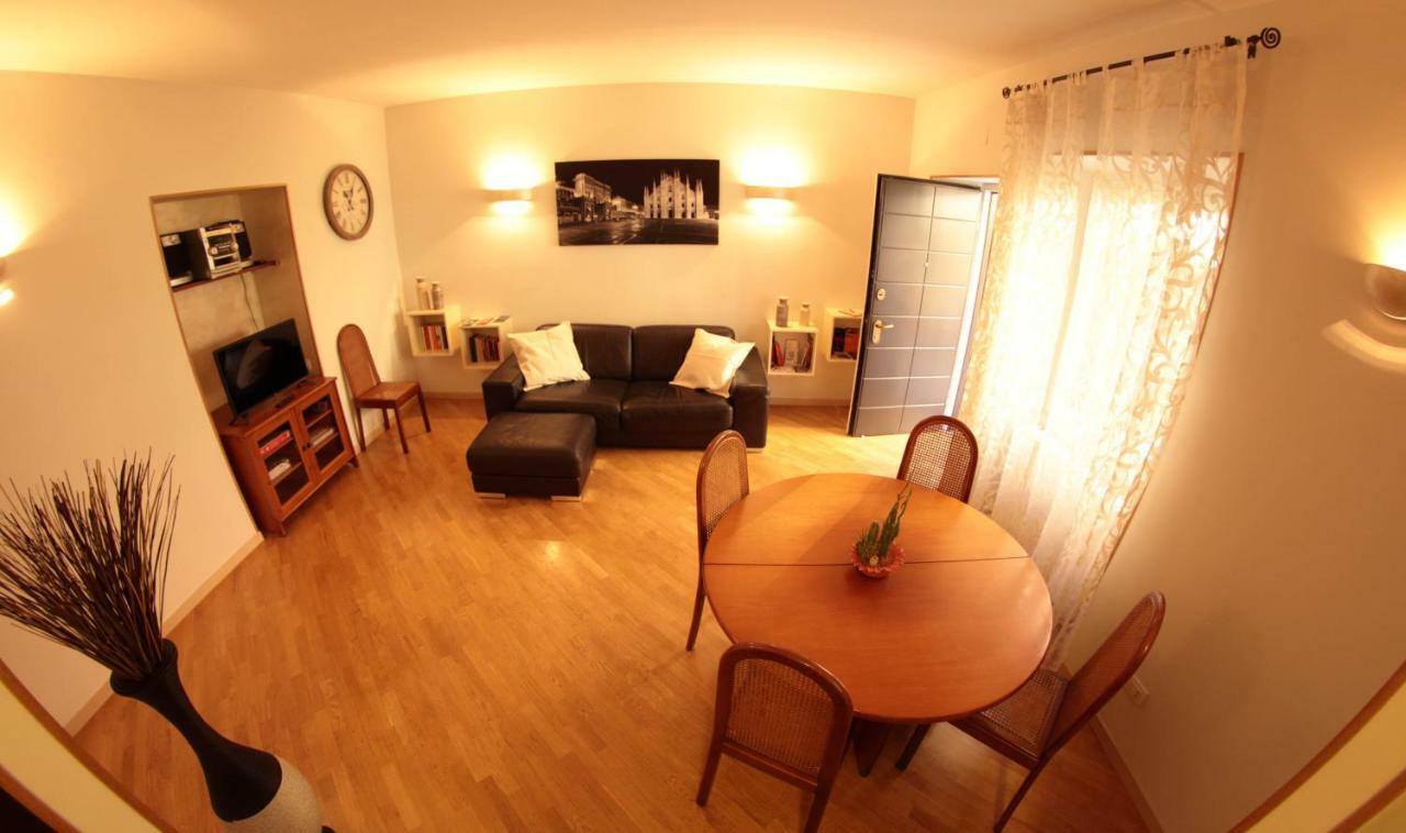 B&B Terrazza Baires - In The Heart Of Милан Экстерьер фото